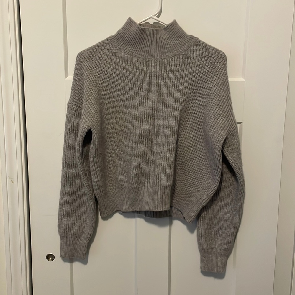 Gray turtle neck sweater